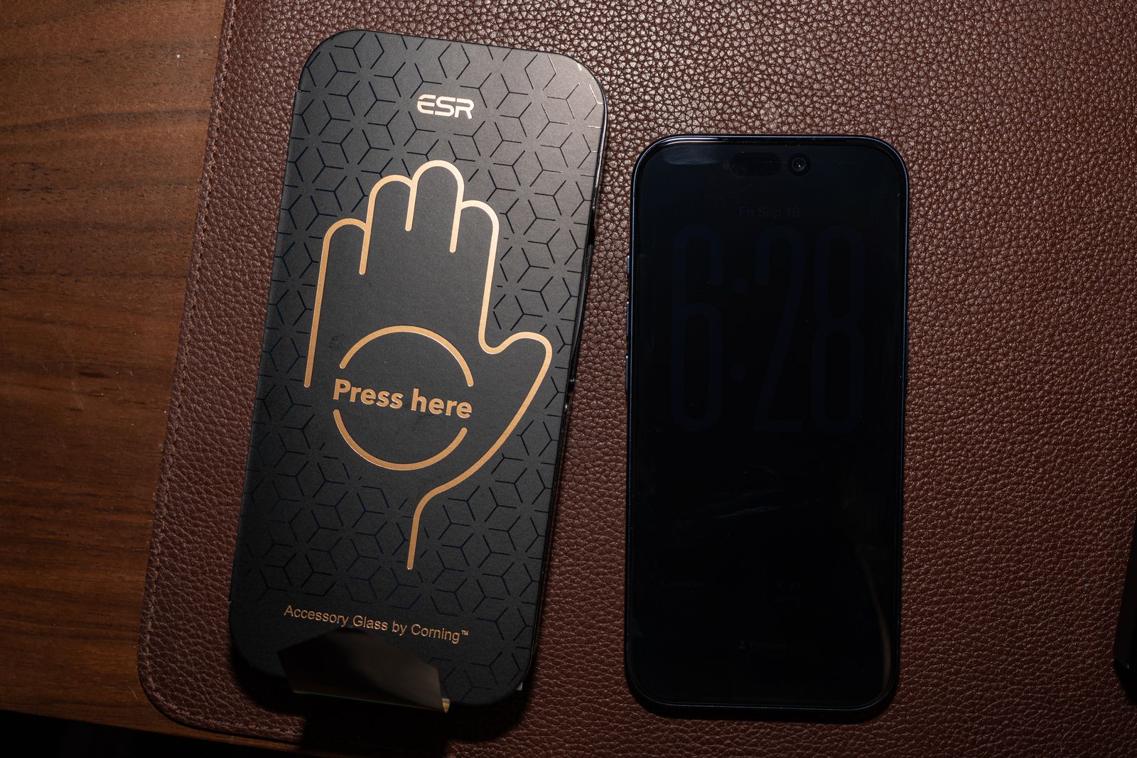 ESR Armorite Pro screen protector.