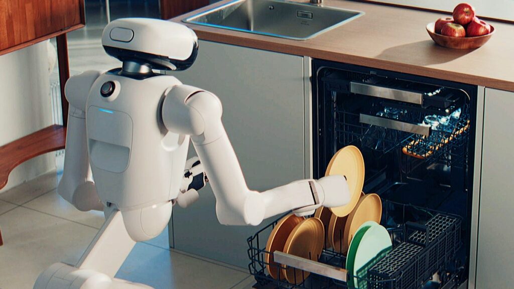 LG Brought a Robot That Cooks, Folds Laundry and Empties the Dishwasher to CES