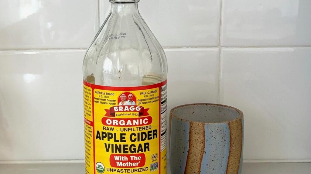 What You Should Know About Apple Cider Vinegar Benefits, Dosage and Safety