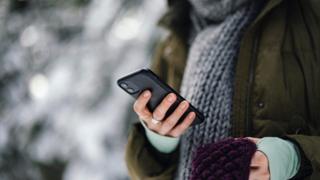Don’t Let the Winter Storms Kill Your Phone. How to Protect It From Cold Weather