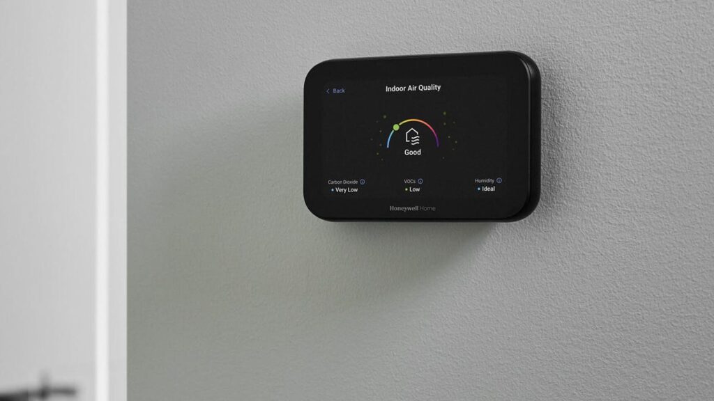 See This New Smart Thermostat Double as a Display for Your Video Doorbell