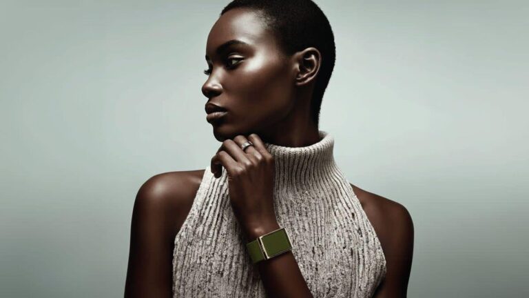 This Wristband Listens to Your Voice to Track Your Health, Giving Your Eyes a Break From Screens