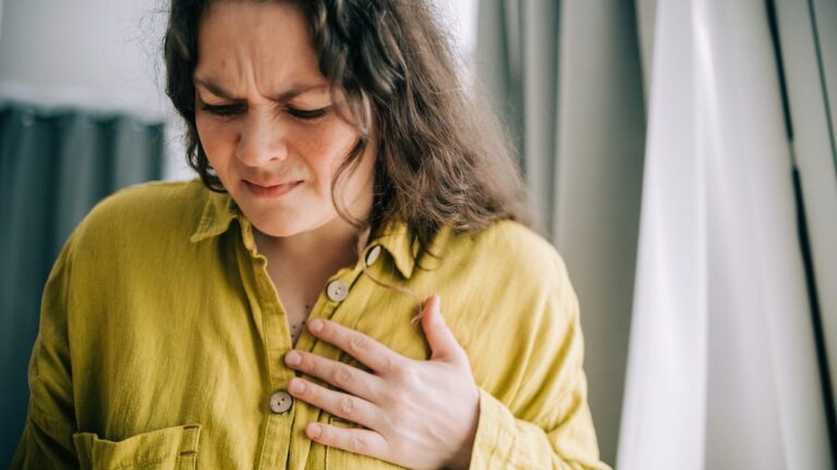 Surprising Heart Attack Symptoms and What to Do if You’re Having One