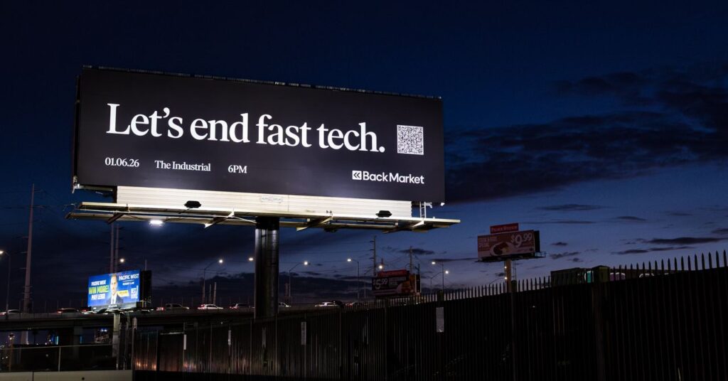 These Official ChromeOS Flex USB Sticks Can Give Your Old Mac or Windows PC a Second Life