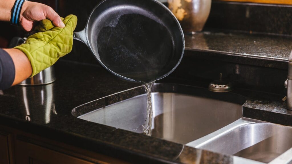4 Foods That Prove Cast-Iron Cookware Is Not Indestructible