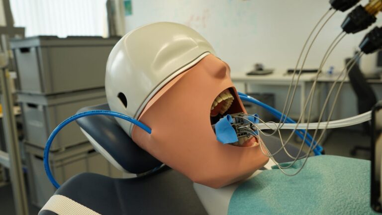 New Dental Robot Attaches to Patient’s Teeth for Drilling